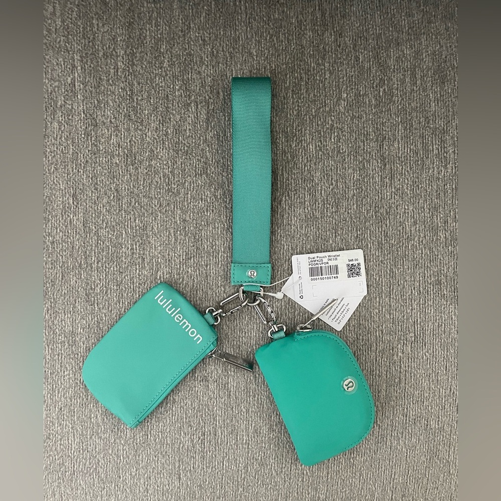 NWT LULULEMON DUAL POUCH WRISTLET Paradise Green/Vapor OS